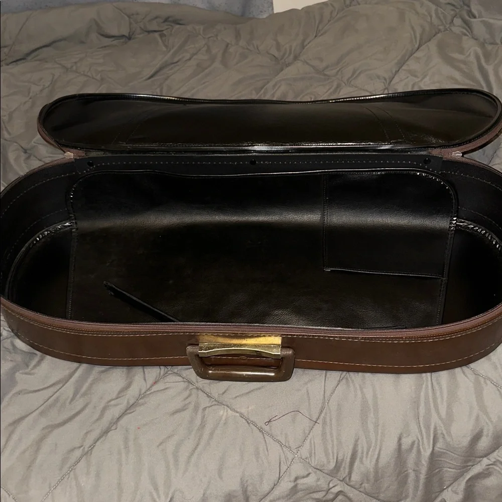Burberry Beige and Brown Plaid Travel Bag. PRE-OWNED. - Picture 11 of 12